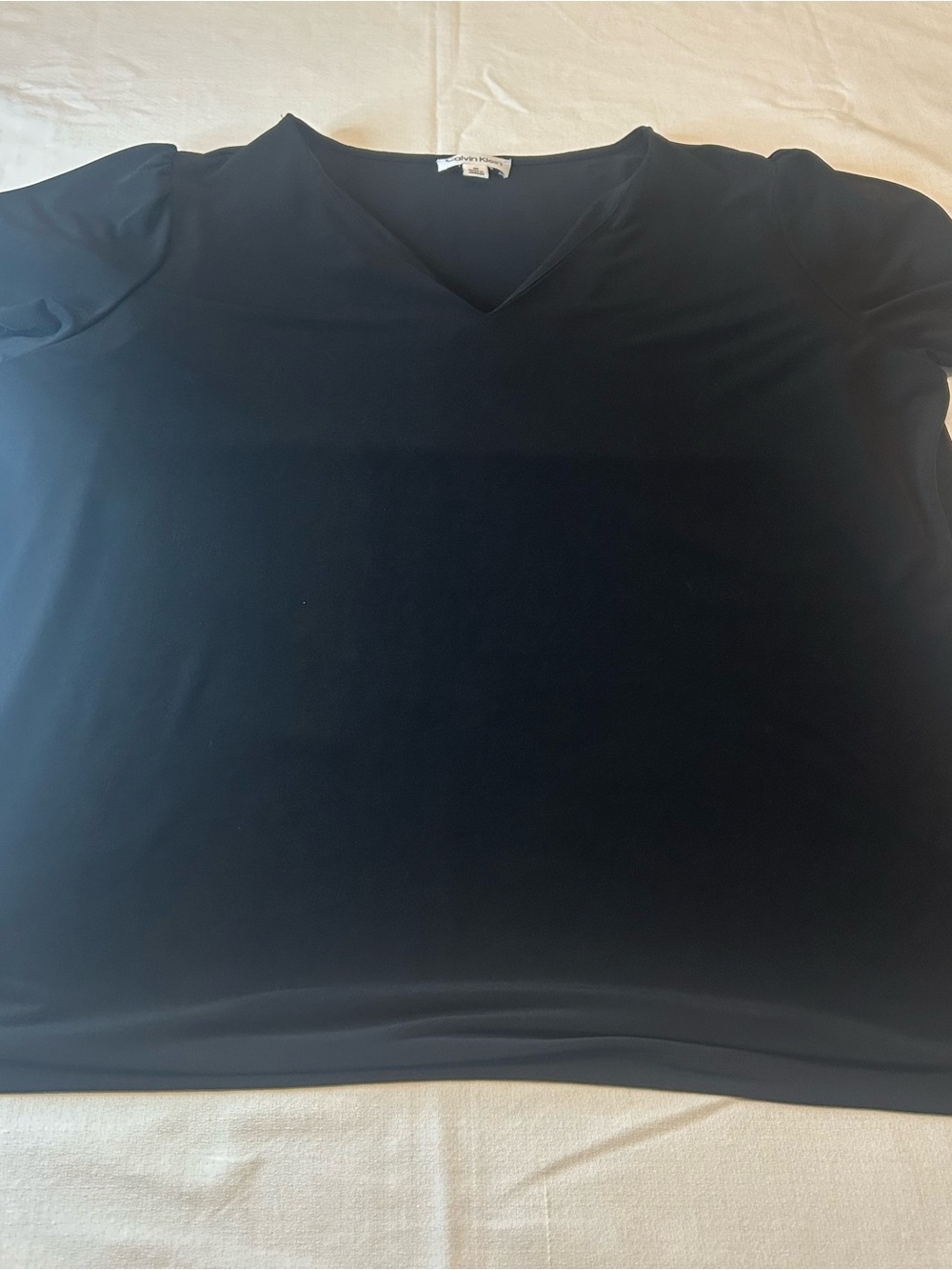 Calvin Klein Women’s 1X Black V-Neck Flutter Sleeve Blouse
